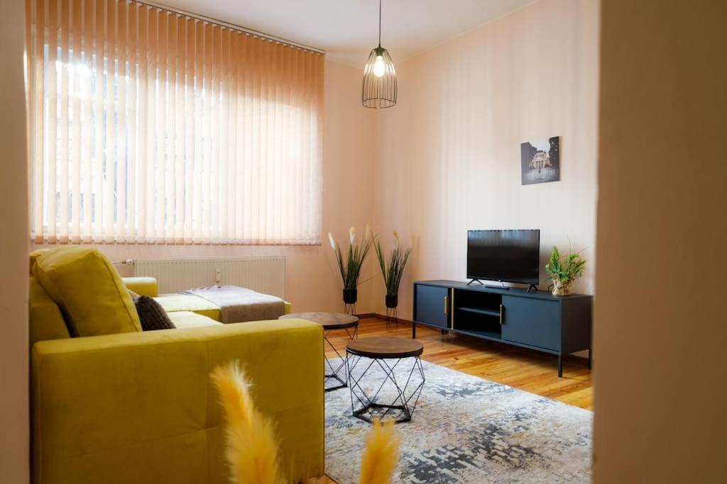 Daire A Gem In The Heart Of 1bdr Str Slavyanska