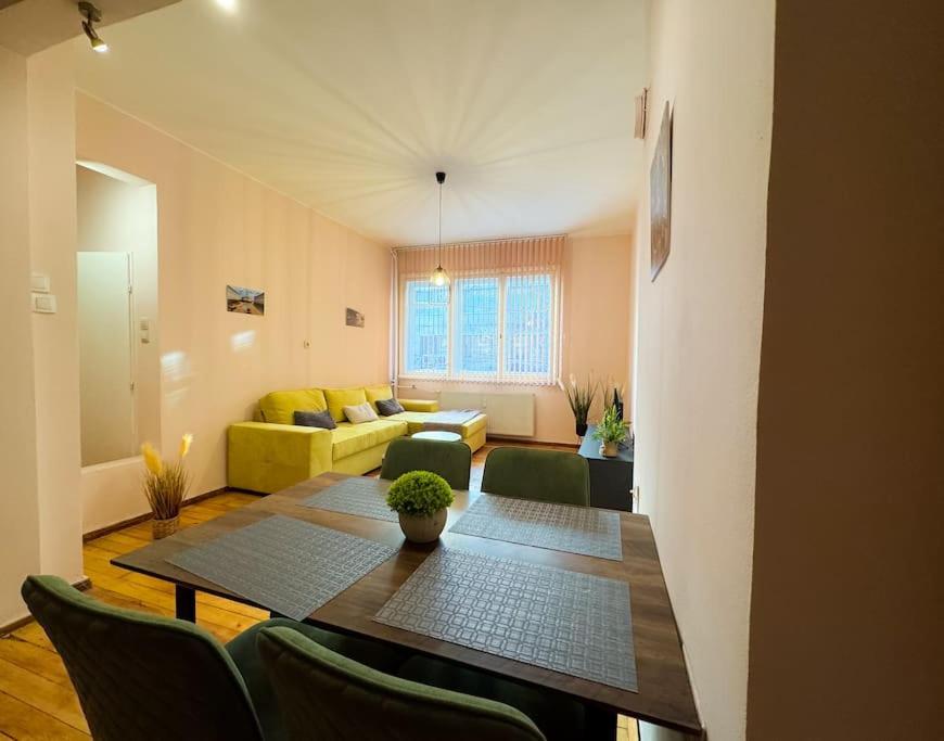 A Gem In The Heart Of 1bdr Str Slavyanska * Sofya